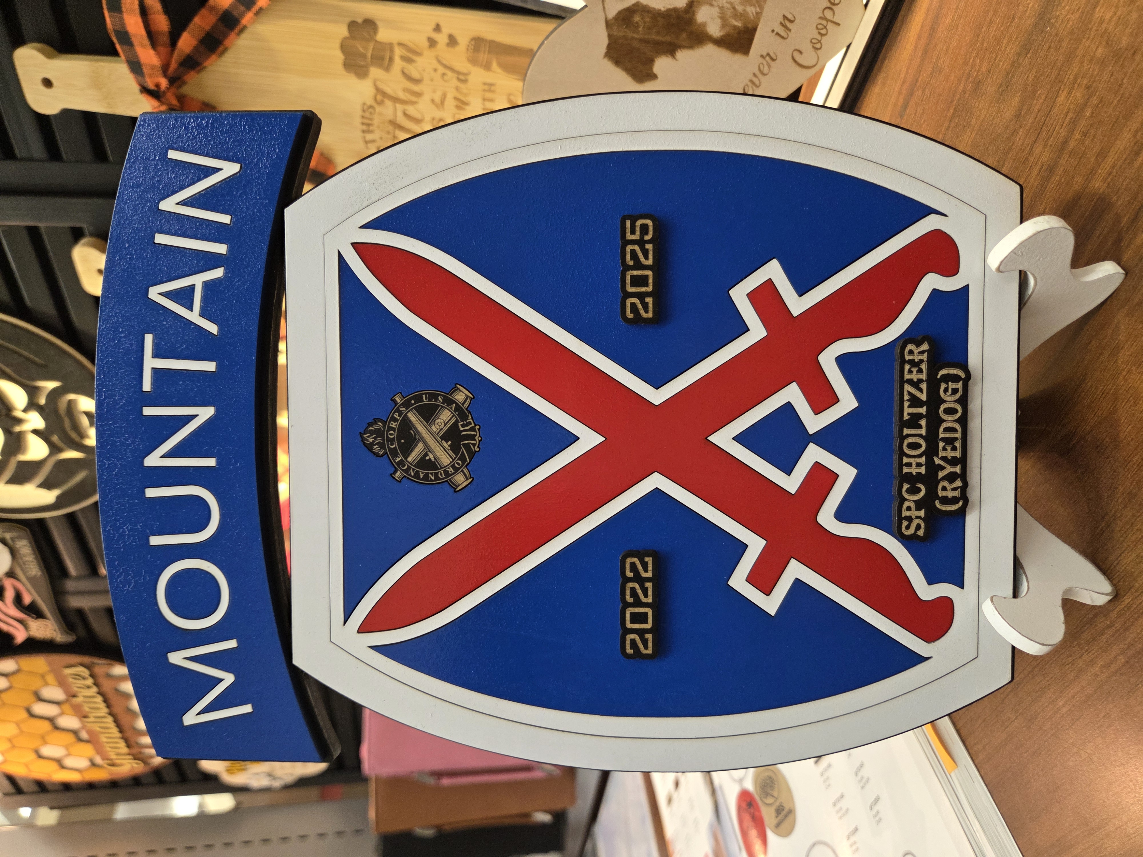 Mountain division crest recognition plaque